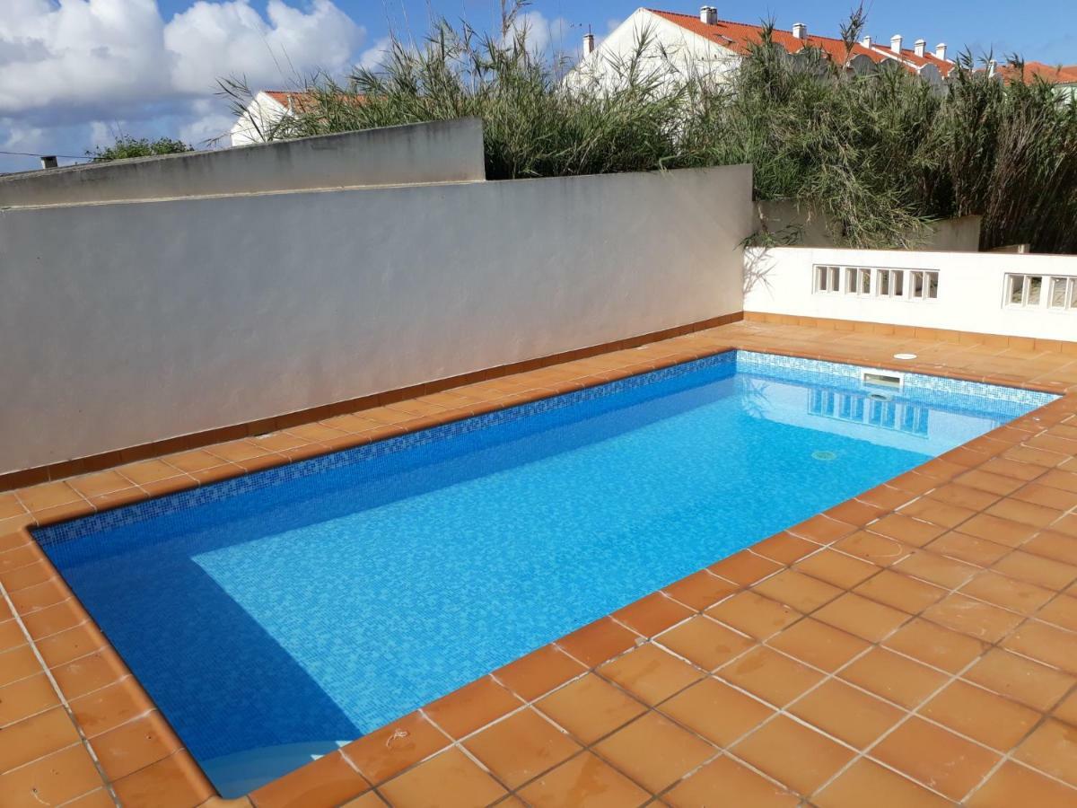 Apartments Baleal: Balconies And Pool Феррел Экстерьер фото